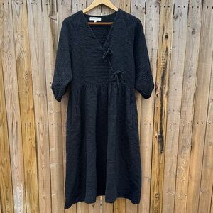 Hansel from Basel grace Black Midi Dress